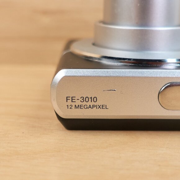 Olympus FE-3010 / 12MP Slim Digital Camera / Compact / Tested & Working - Picture 7 of 10